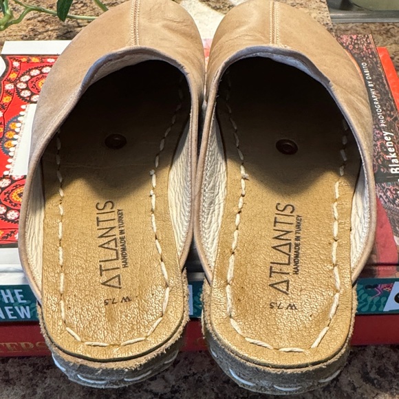 Atlantis (Etsy Maker) Soft Beige Leather Mules 7.5 - Picture 5 of 5